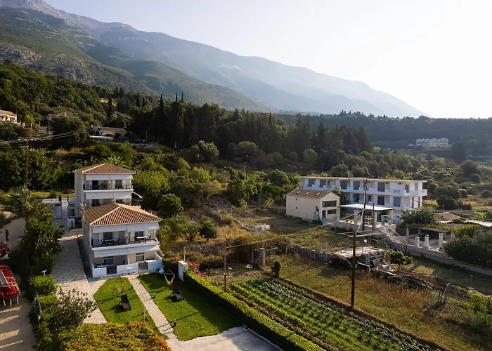 Barefoot Contessa 2* Lourdata (Kefalonia)