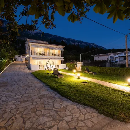 Barefoot Contessa Hotel Lourdata (Kefalonia)
